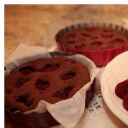 Čokoládové tartelettes s malinami
